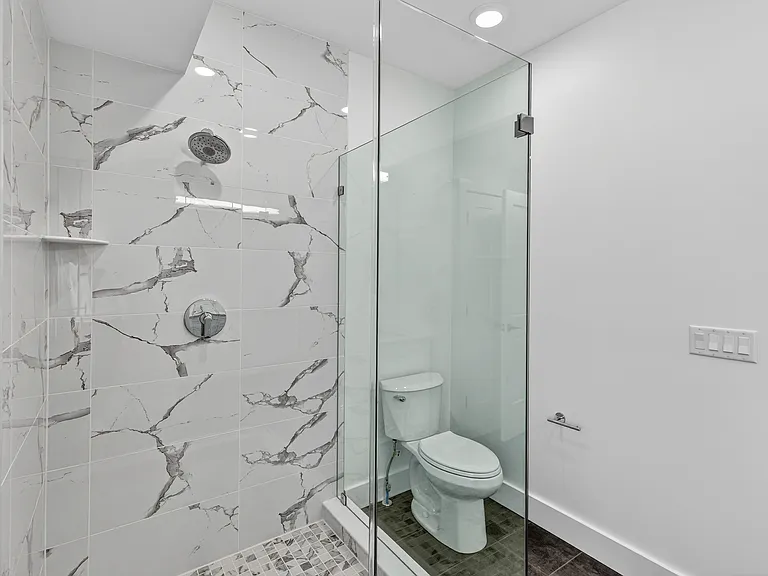 46 Hudson Ave #C — Photo 12
