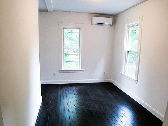 3rd image of 21 Henry Ave APT 2