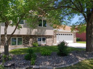 4343 Fox Ridge Ct, Eagan, MN 55122