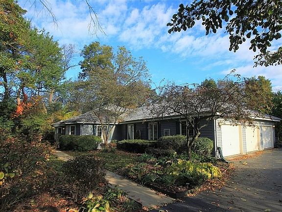 2nd image of 33W120 Brewster Creek Cir