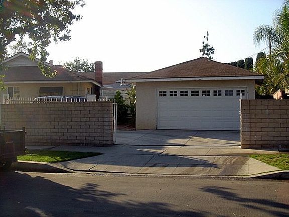 3rd image of 14831 Envoy St
