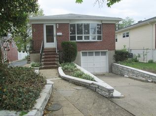 429 Herricks Rd, New Hyde Park, NY 11040