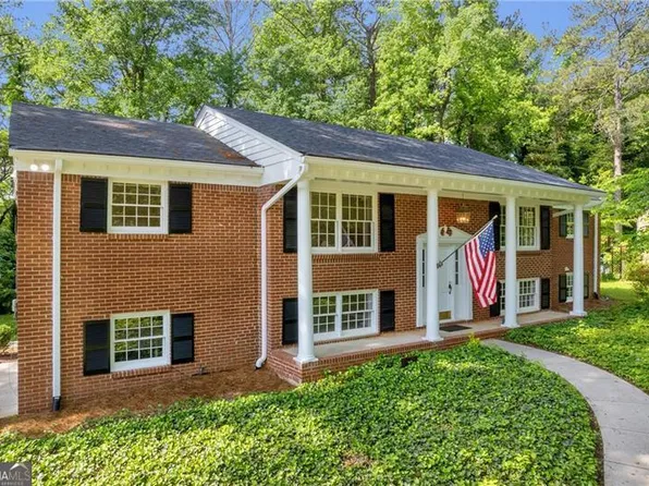 4331 E Kings Point Cir, Dunwoody, GA 30338