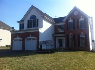 4 Fernwood Ct, Flanders, NJ 07836
