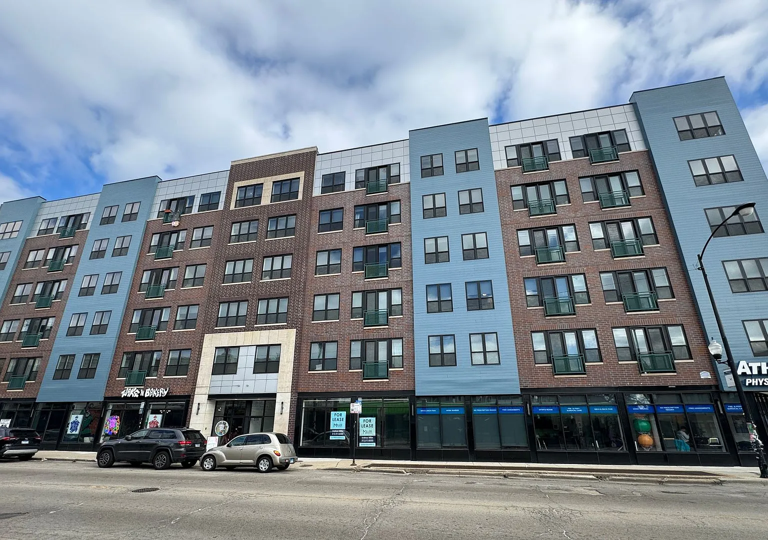 2740 N Spaulding Ave — Photo 1