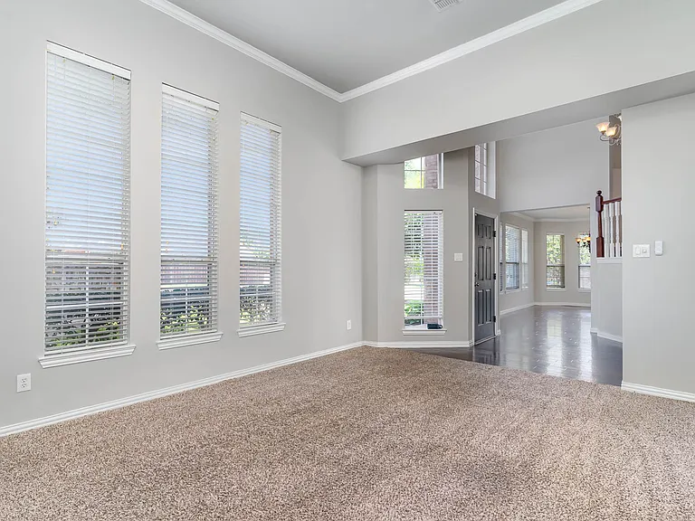 2940 Hagen Dr — Photo 21