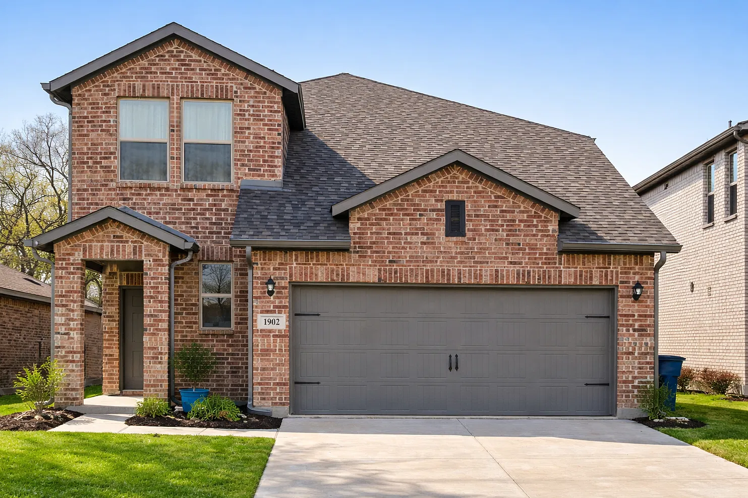 4 bed, 2327 sqft, $2,600 — Photo 2
