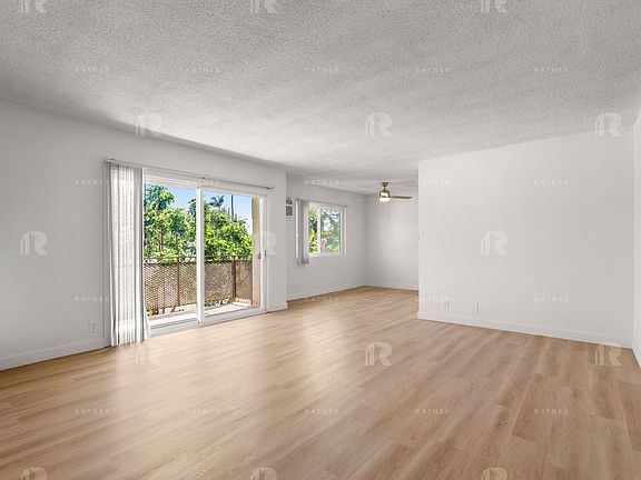 3rd image of 806 N Sycamore Ave APT 6