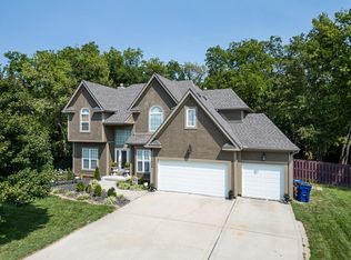 17906 156th Ter, Basehor, KS 66007