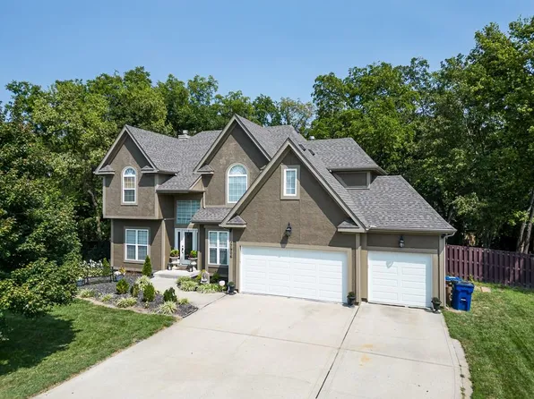 17906 156th Ter, Basehor, KS 66007