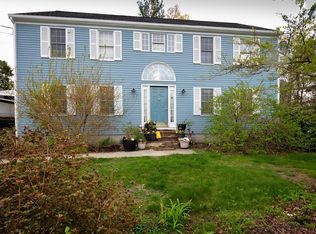 10 Rezendes Ter, Marion, MA 02738