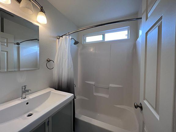 5th image of 407 W Napa St #B