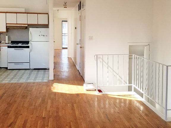 4th image of 31-34 12th St #3