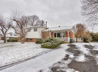 35 Edenborough Dr, Brampton, ON L6T 3A2