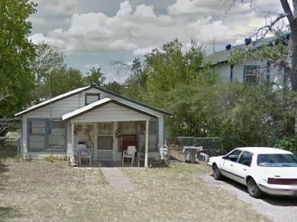 102 2nd St, Glen Rose, TX 76043