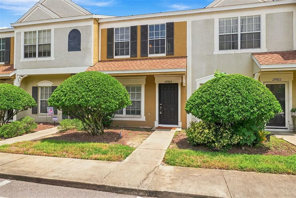 2 bed, 2.5 bath, 1184 sqft, $1,799 — Photo 2