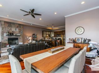 1357 W Grand Ave #4N, Chicago, IL 60642