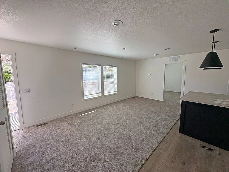 1700 State St #10 — Photo 6