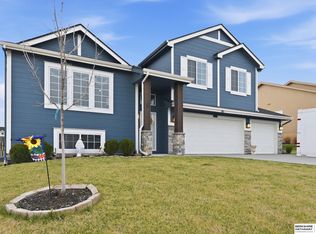 14822 S 19th St, Bellevue, NE 68123