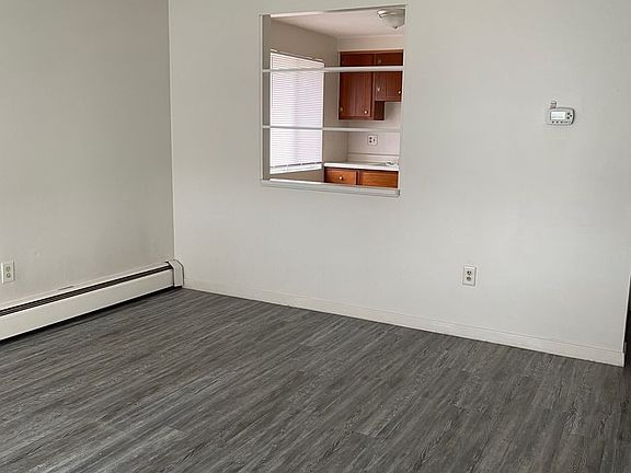 3rd image of 358-362 Edwards Ave N #358-05