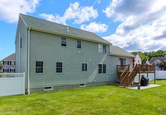 2nd image of 155 Emerald Dr