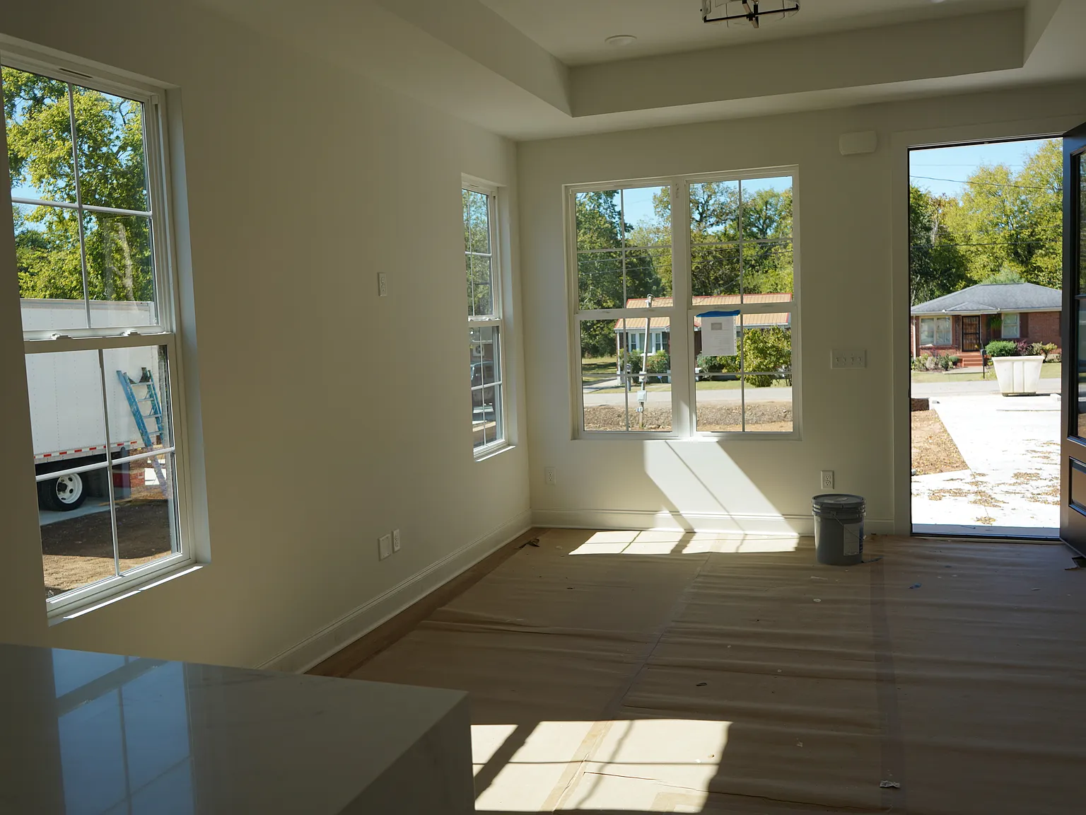 4 bed, 2200 sqft, $2,800 — Photo 4