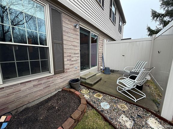 3rd image of 3041 High Pointe Ridge Rd