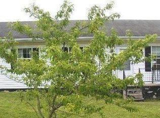 60 Ridge Rd, Irvine, KY 40336