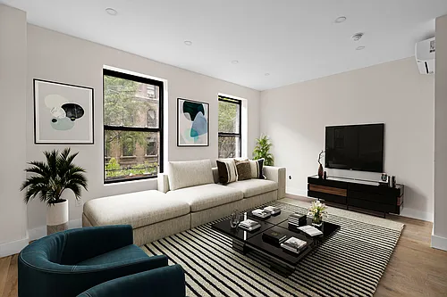 302 Manhattan Ave #2G Photo 1
