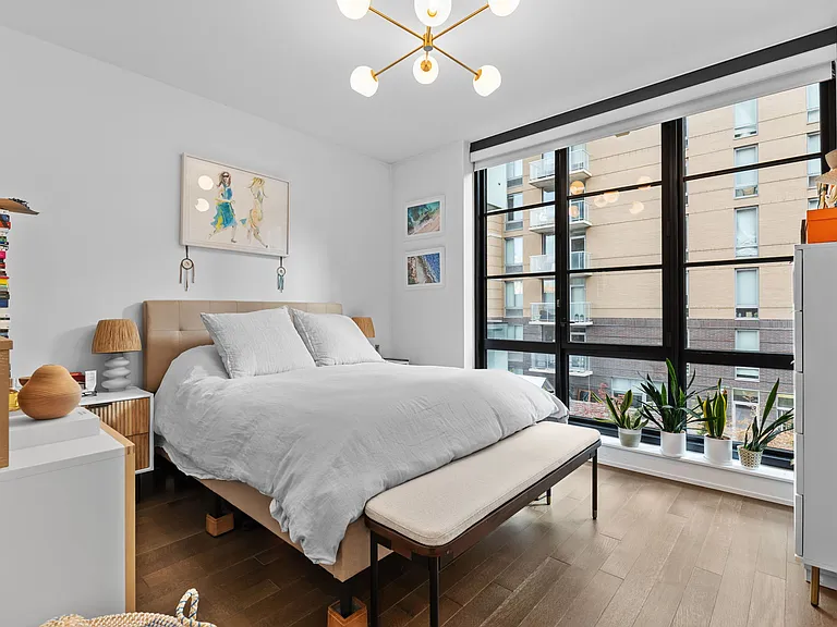 261 W 25th St #4A — Photo 9