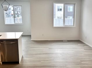 7741 174a Ave NW UNIT 1, Edmonton, AB T5Z0W5