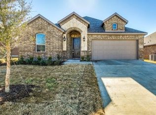 214 Buckskin Dr, Waxahachie, TX 75167