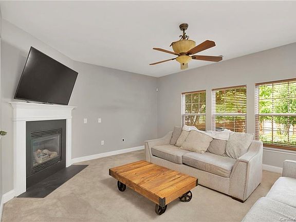 4th image of 407 Bougainvillea Ct