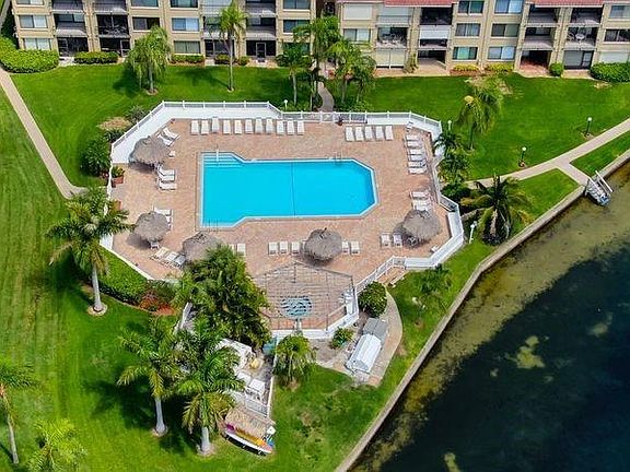 6372 Palma Del Mar Blvd S Apt 115, Saint Petersburg, Fl 33715 