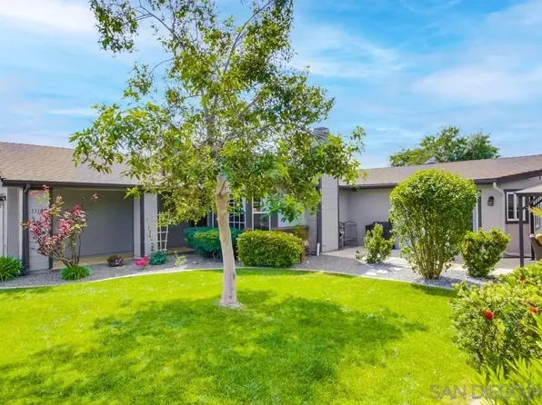 13105 Lakeshore Dr, Lakeside, CA 92040