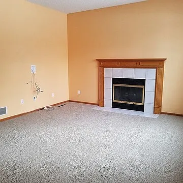 18129 W 82nd St — Photo 17