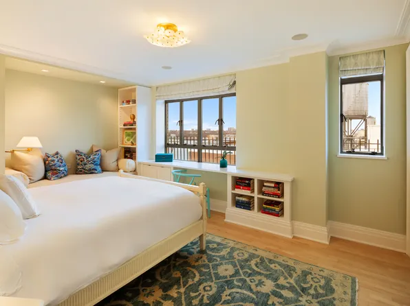 140 Riverside Drive image 14 of 16