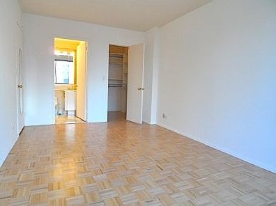 5th image of 127 E 30th St APT 10A