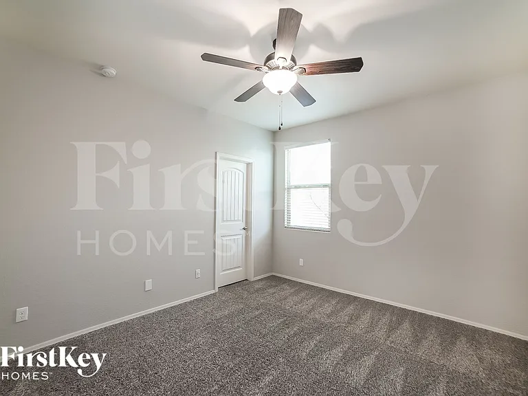 1931 W Desert Spring Way — Photo 11