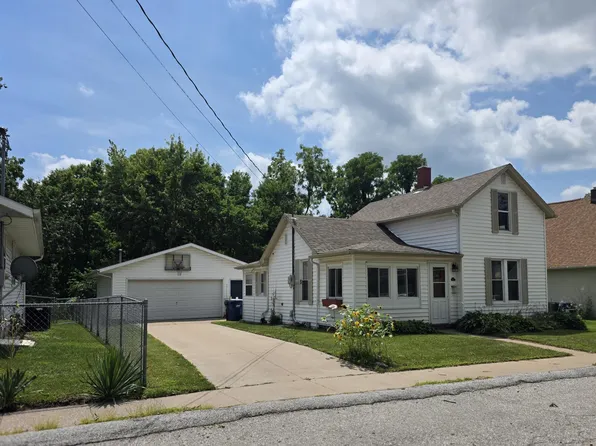 212 Bridgeman St, Muscatine, IA 52761