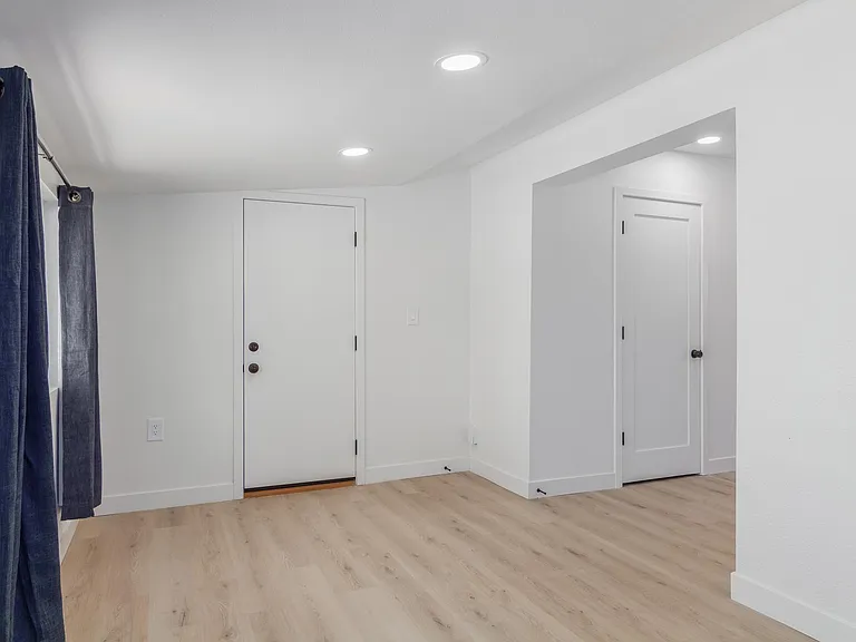 Primary Bedroom 2 (Bedroom 4)