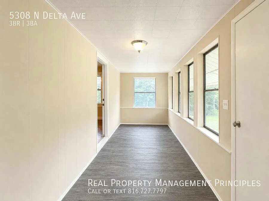 Beautifully Remodeled 3-Bedroom Home on 1.1 Wooded Acres! Deposit-Free Living Available via Obligo! — Photo 2