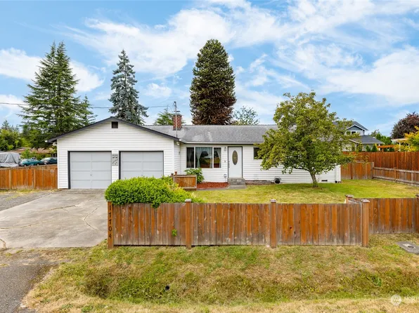 17704 Spruce Way, Lynnwood, WA 98037