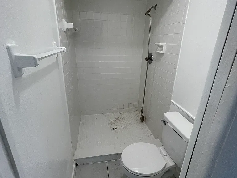 1011 Clearmont St NE #105 — Photo 16