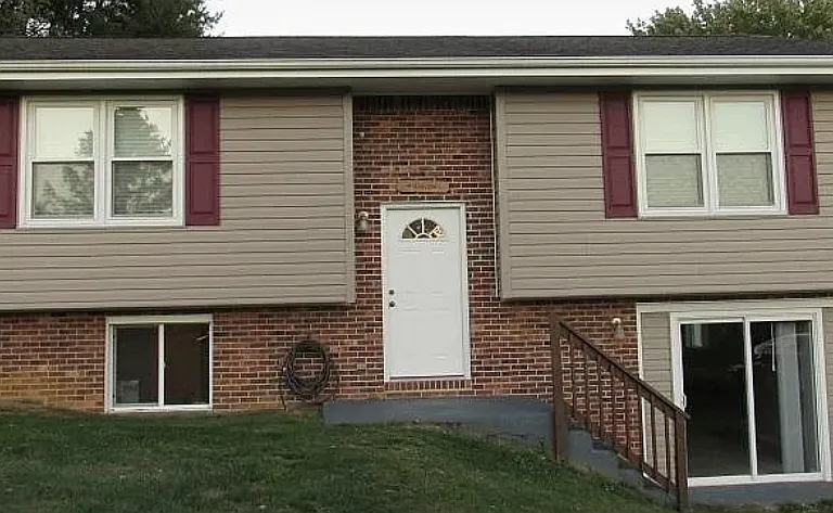1936 Snider Ln — Photo 2
