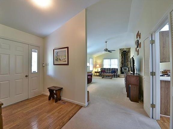 4th image of 103 Dogwood Ln