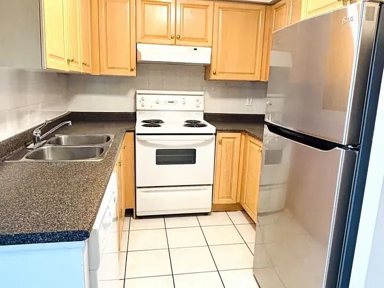23 Lorraine Dr #1509 — Photo 9