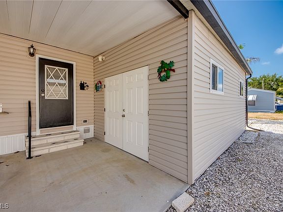 4th image of 4939 Mullette Ln