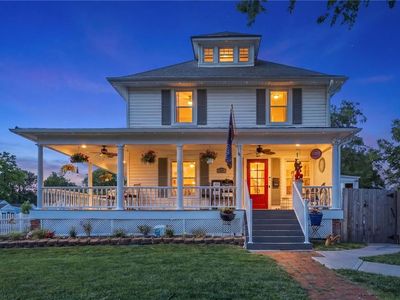 601 NE Douglas St, Lees Summit, MO, 64063