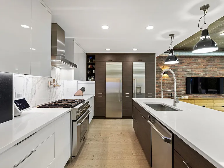 705 Clinton St #1 — Photo 6